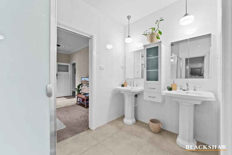 30 Euree Street Reid