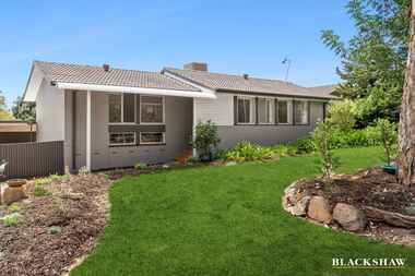 3 Embley Street Holder