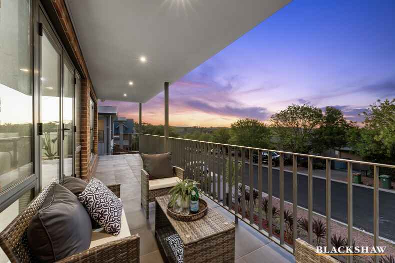 105 Waterfall Drive Jerrabomberra