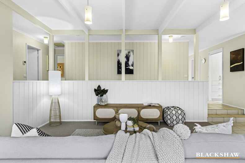 4/7 Limbunya Street Hawker 4/7 Limbunya Street Hawker