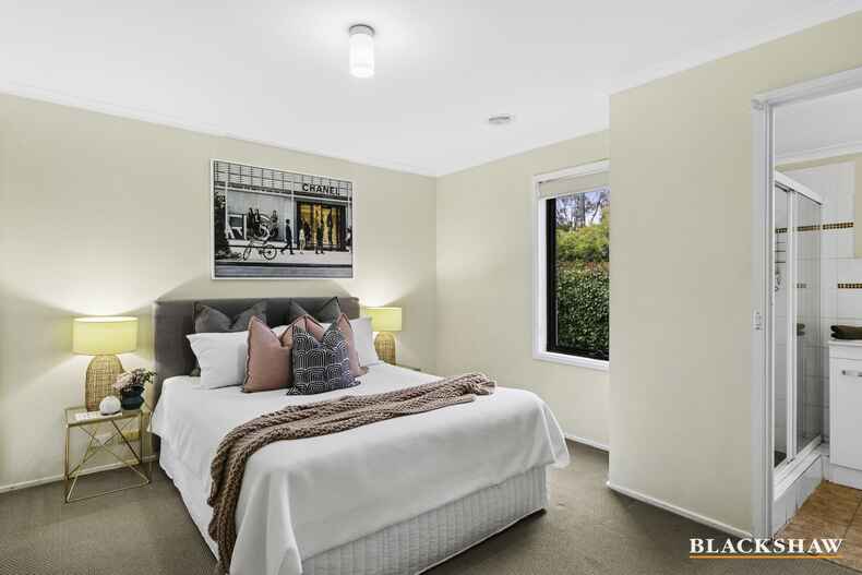 4/7 Limbunya Street Hawker 4/7 Limbunya Street Hawker