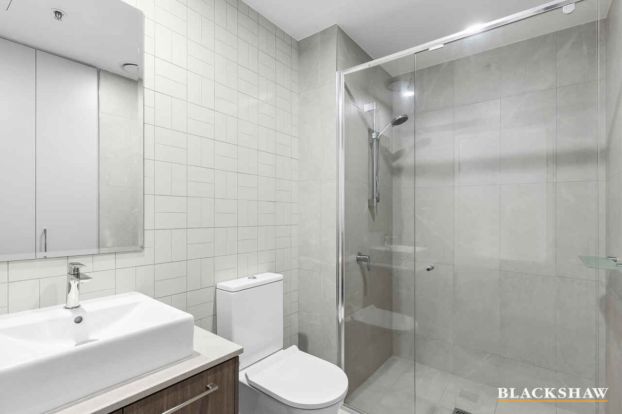 141/11 Irving Street Phillip