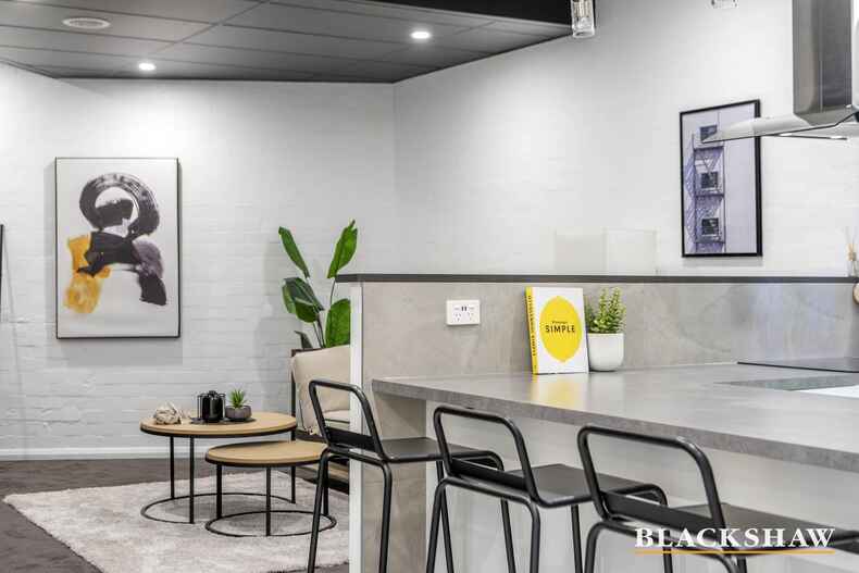 23/2 Antis Street Phillip