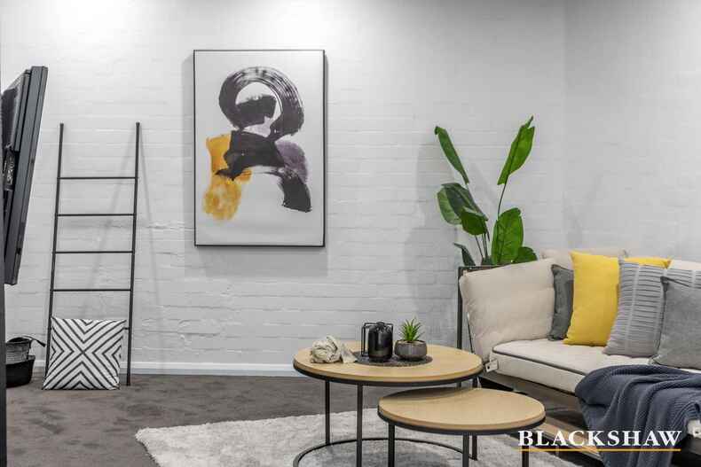 23/2 Antis Street Phillip