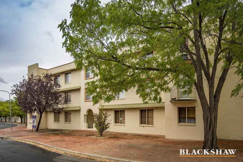 23/2 Antis Street Phillip