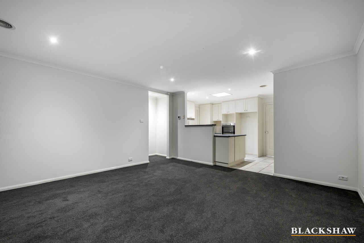 4/137 Lampard Circuit Bruce