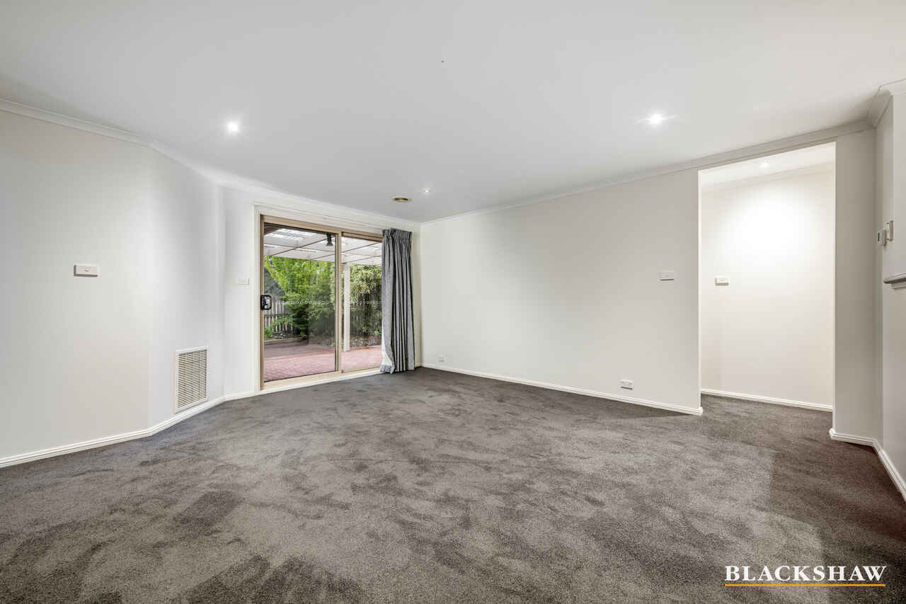 4/137 Lampard Circuit Bruce