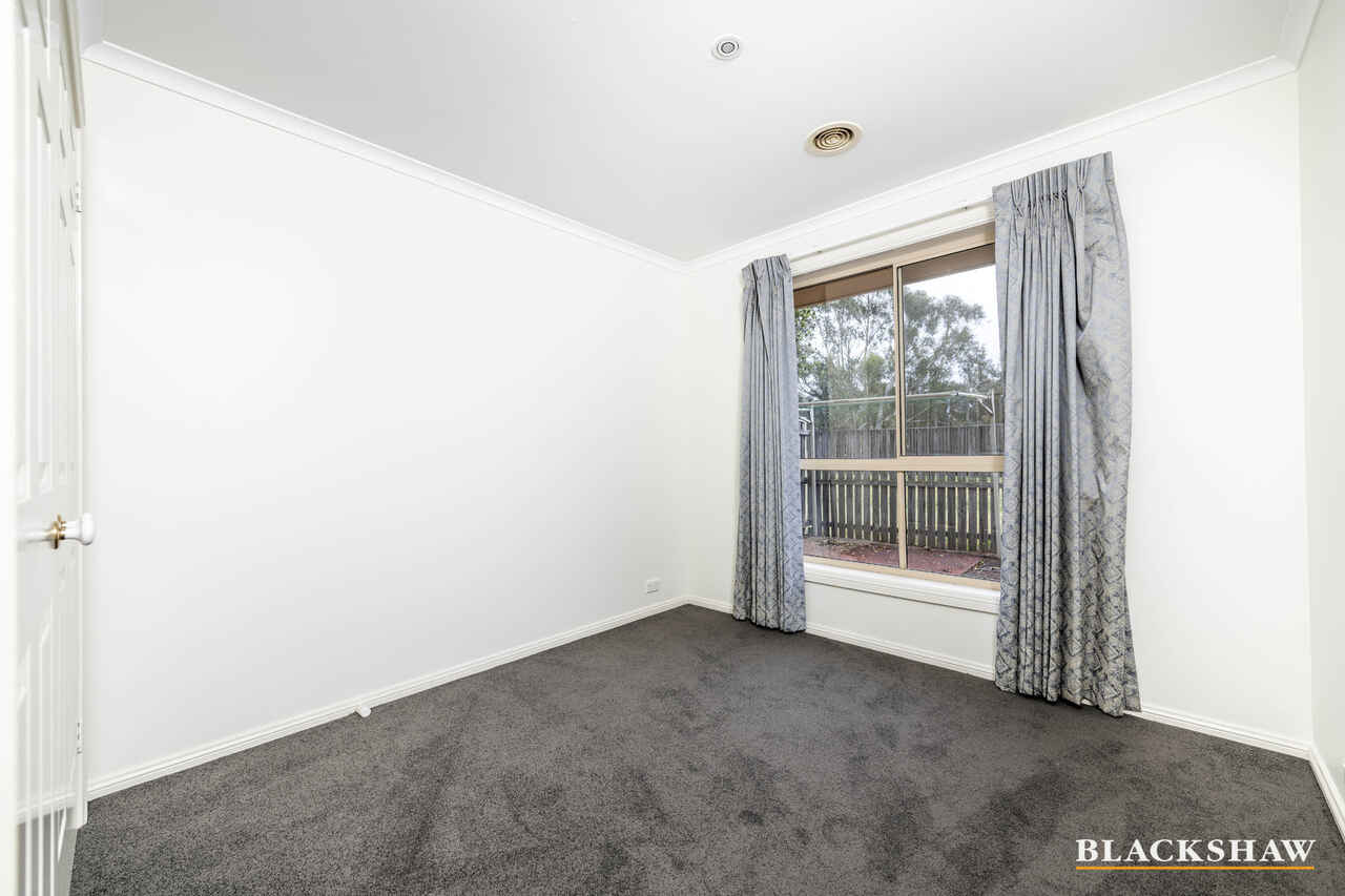 4/137 Lampard Circuit Bruce