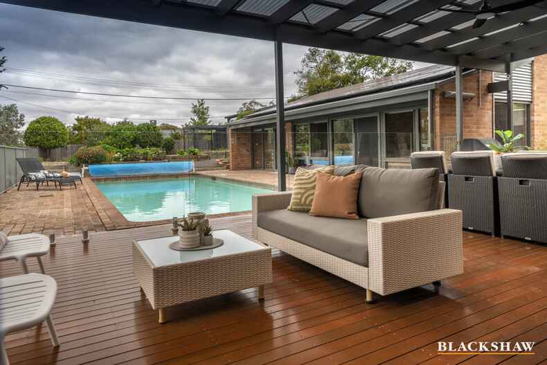 5 Ambalindum Street Hawker 5 Ambalindum Street Hawker