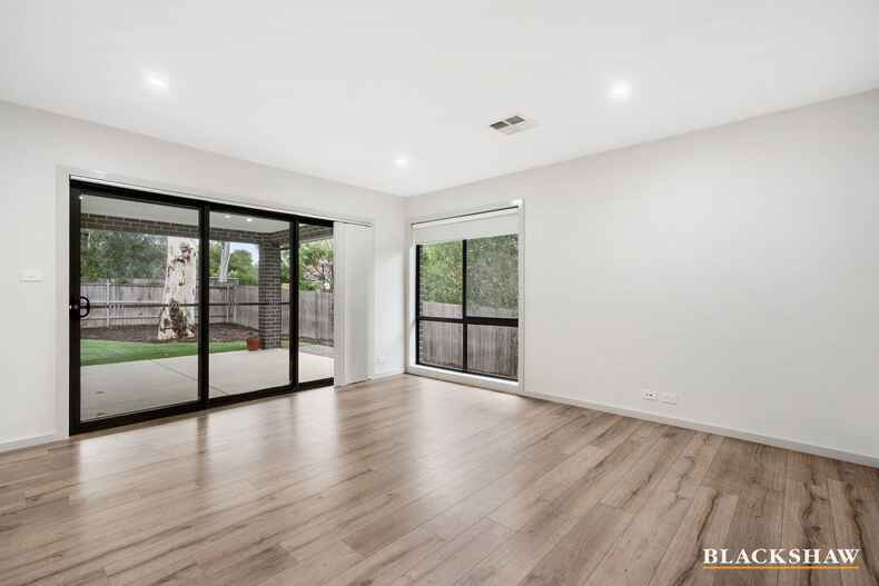 2/9 Mayo Street Weetangera