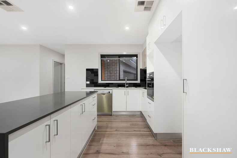 2/9 Mayo Street Weetangera