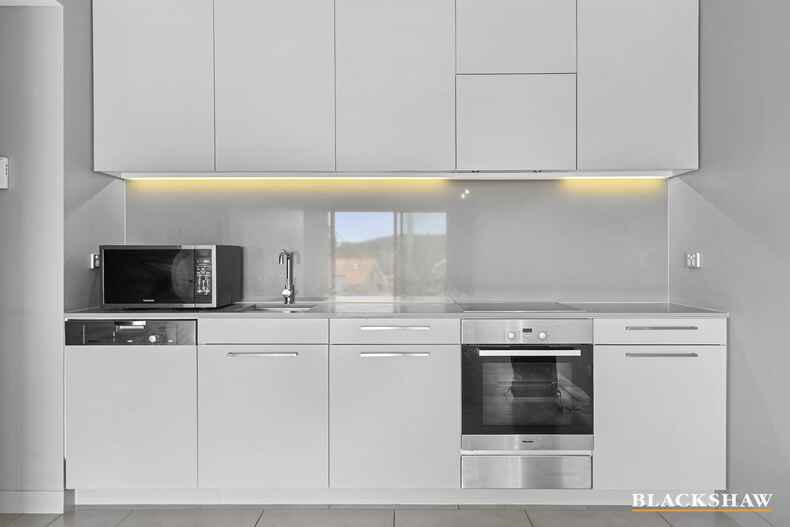 29/21 Eastlake Parade Kingston