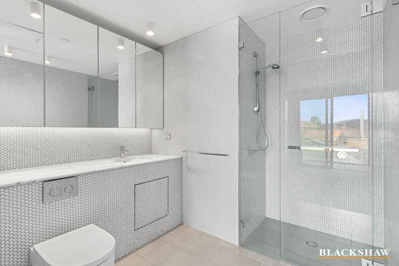 29/21 Eastlake Parade Kingston