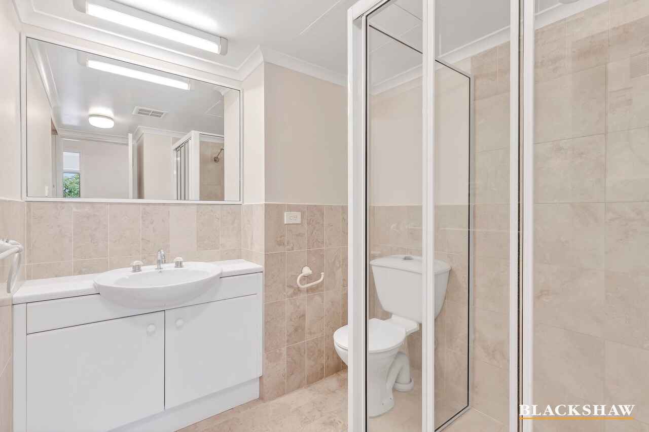 1C/2 Currie Crescent Griffith