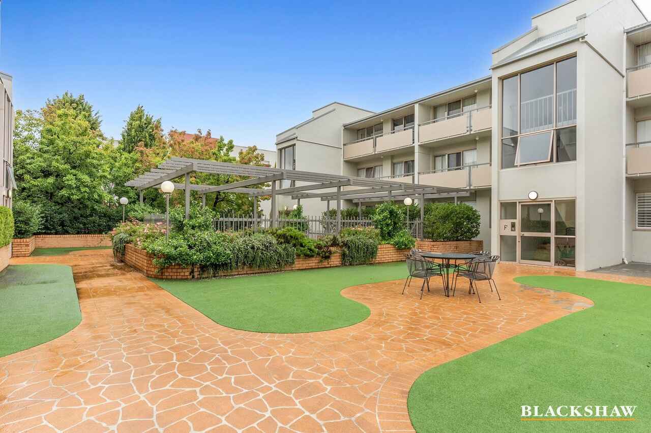 1C/2 Currie Crescent Griffith