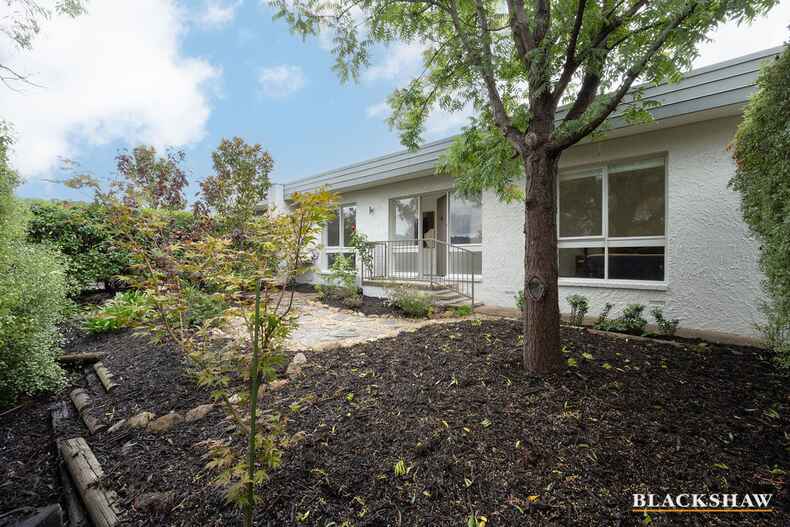 1/120 Lambrigg Street Farrer