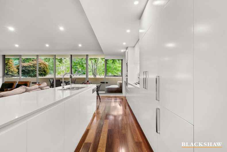 1/17 State Circle Forrest