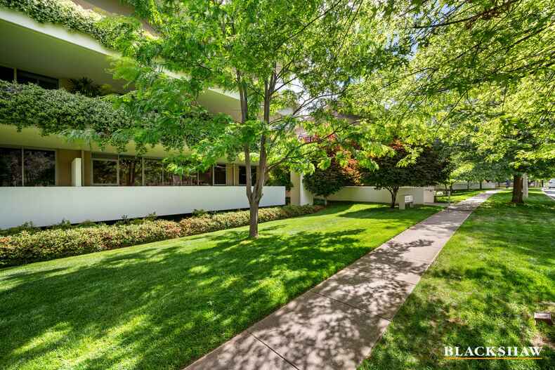 1/17 State Circle Forrest