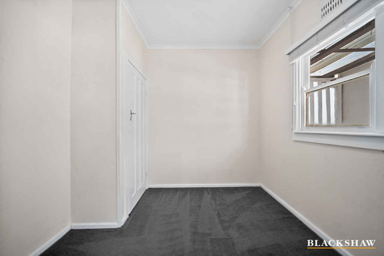 30 Hirst Avenue Queanbeyan