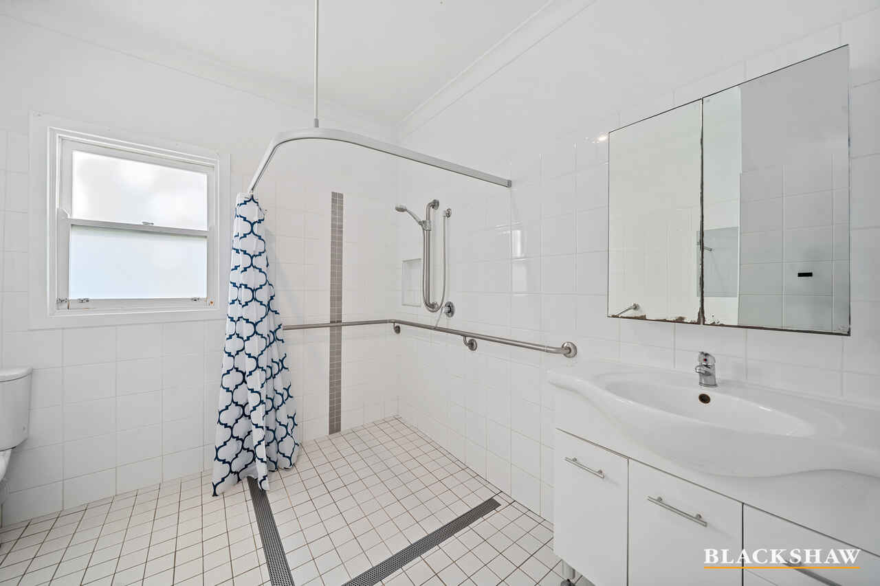 30 Hirst Avenue Queanbeyan