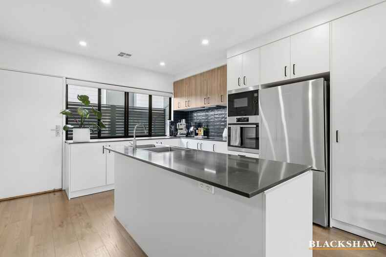 50/33 Braybrooke Street Bruce