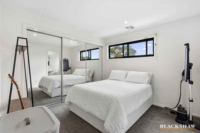 50/33 Braybrooke Street Bruce