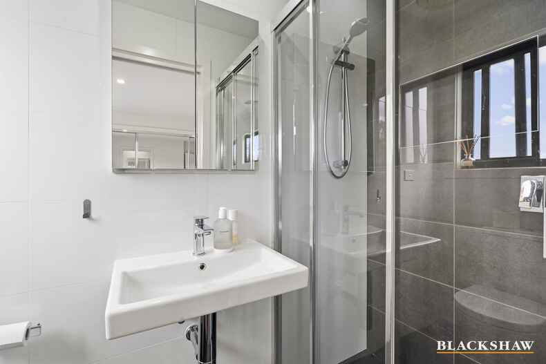 50/33 Braybrooke Street Bruce