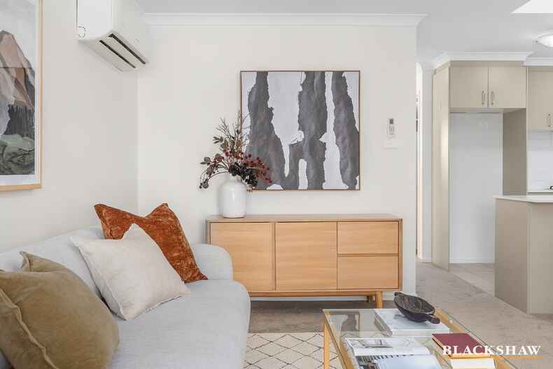 99 Burrumarra Avenue Ngunnawal