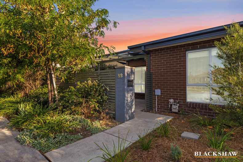 99 Burrumarra Avenue Ngunnawal