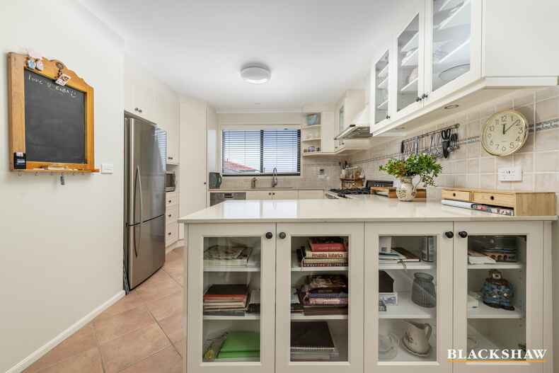 9 Favell Place  Gordon