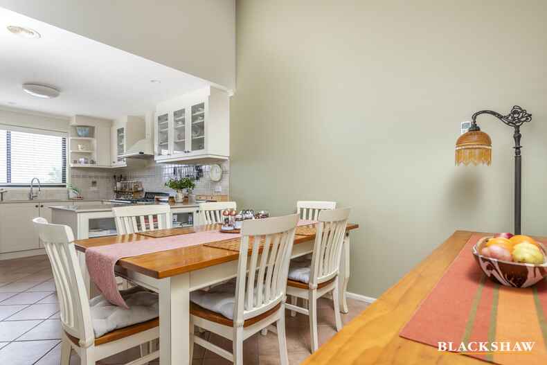 9 Favell Place  Gordon