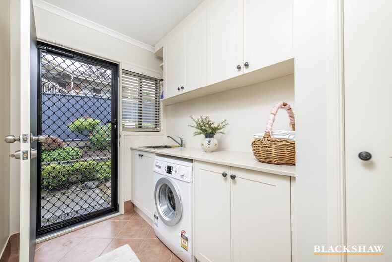 9 Favell Place  Gordon