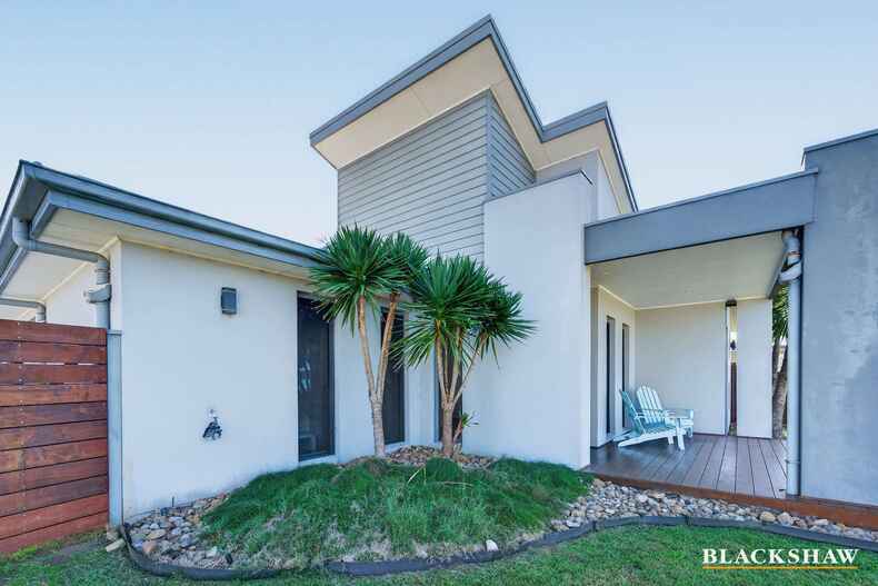 6 Bagarin Avenue Tomakin