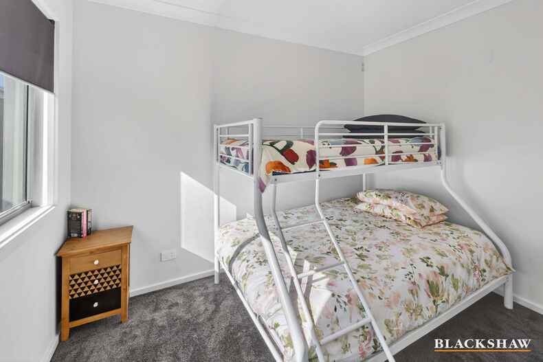 6 Bagarin Avenue Tomakin