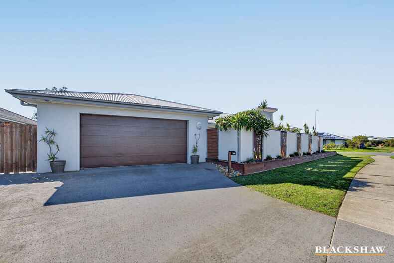 6 Bagarin Avenue Tomakin