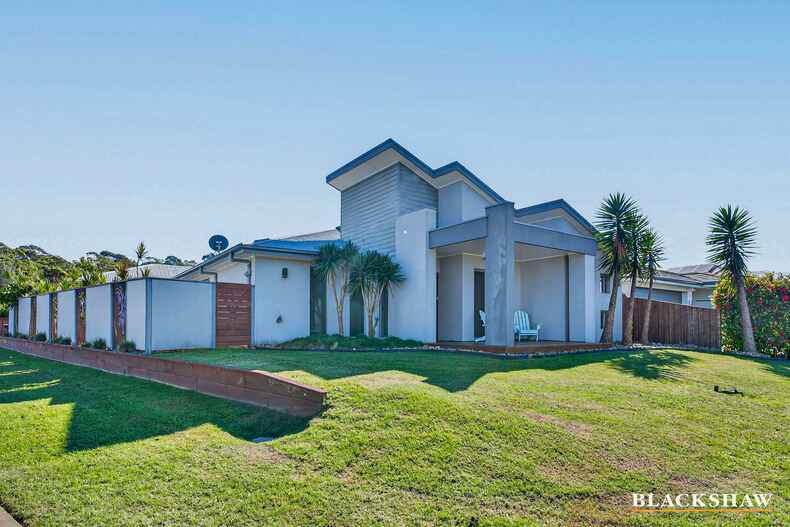 6 Bagarin Avenue Tomakin