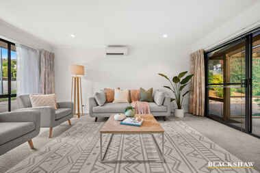 2/6 Gladman Close Isaacs