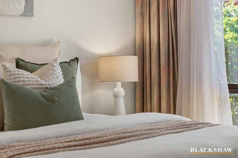 2/6 Gladman Close Isaacs