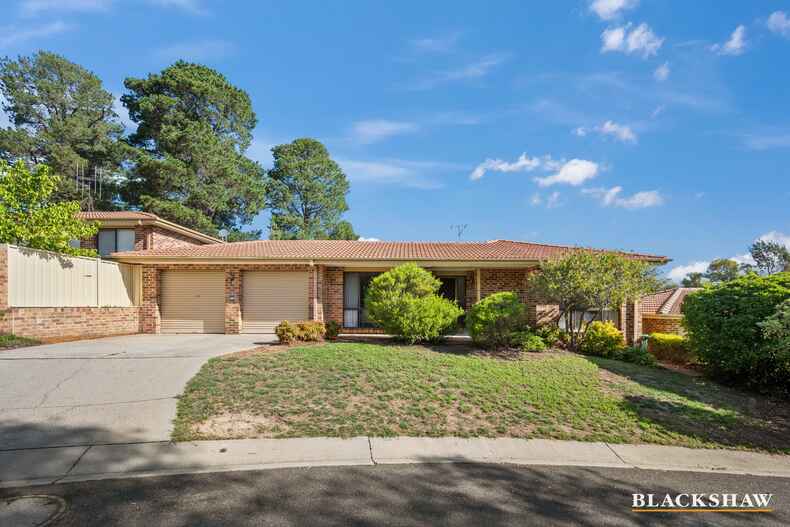 2/6 Gladman Close Isaacs