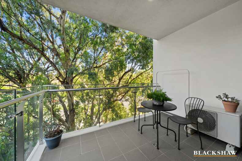 282/7 Irving Street  Phillip