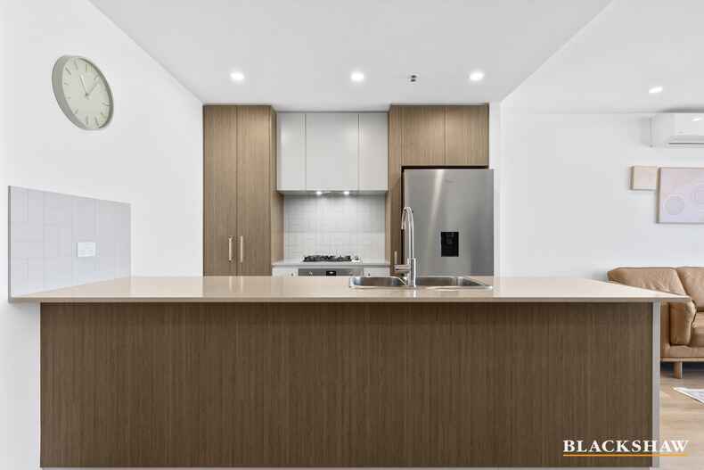 154/9 Irving Street Phillip