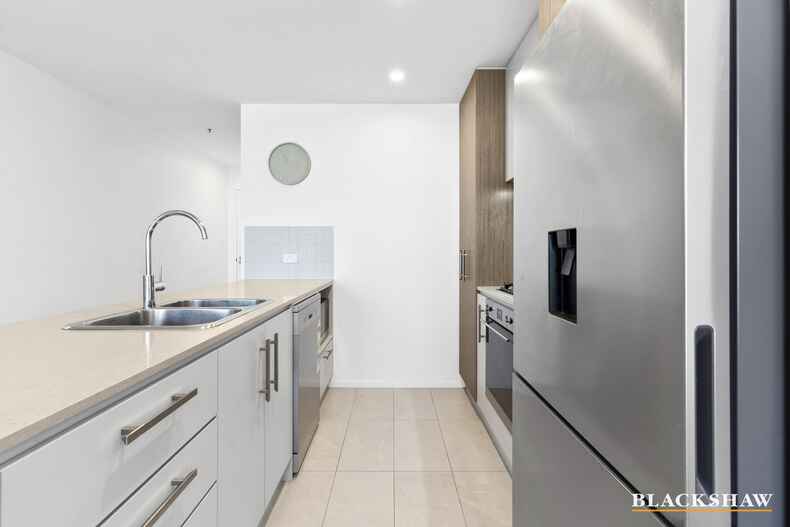 154/9 Irving Street Phillip