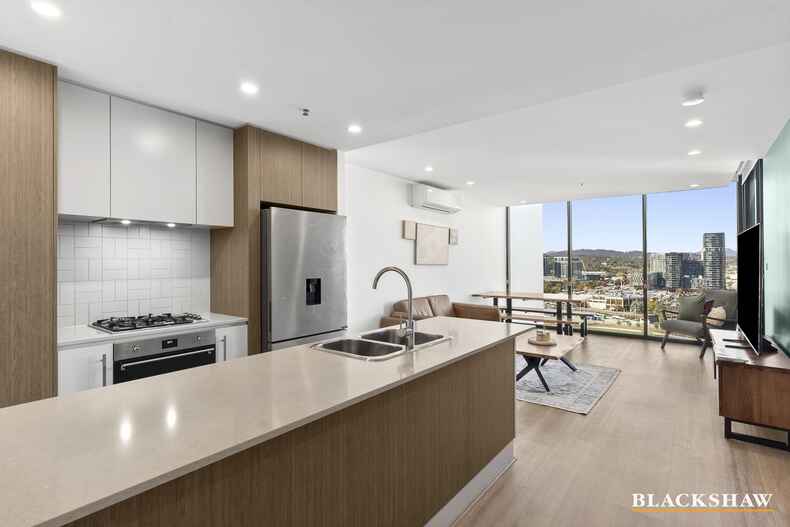 154/9 Irving Street Phillip