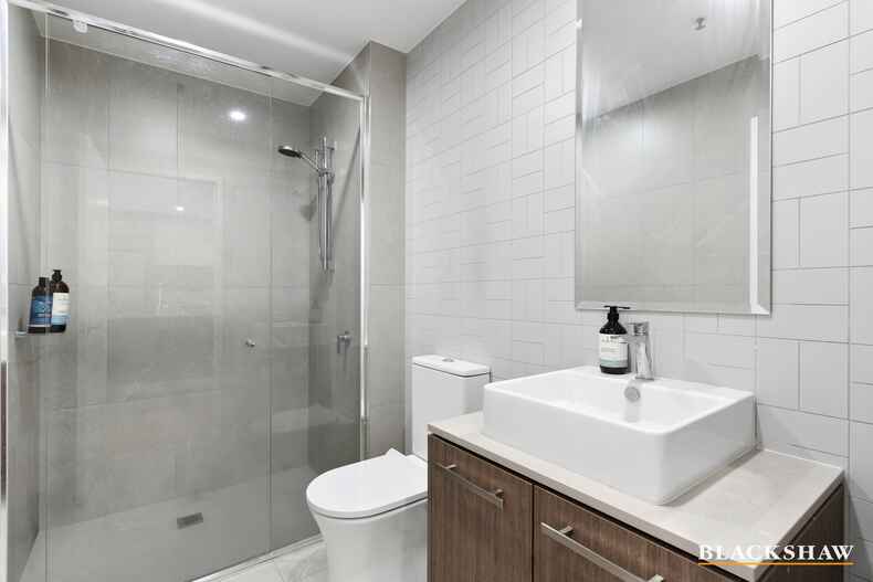 154/9 Irving Street Phillip