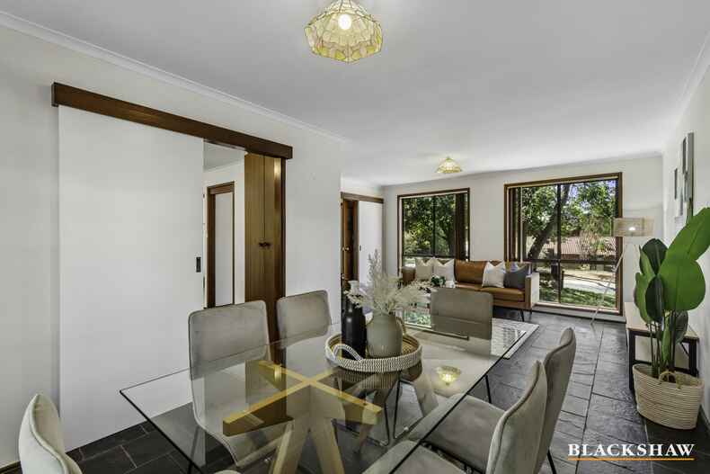 6 McArthur Place Latham