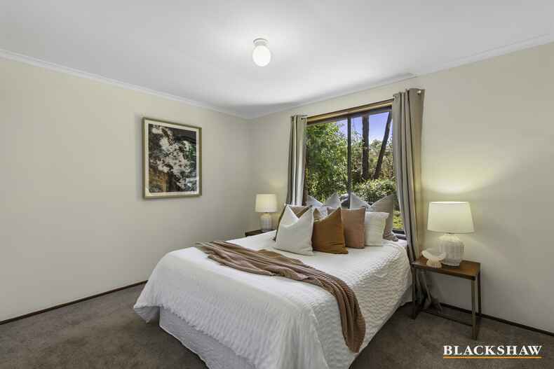 6 McArthur Place Latham