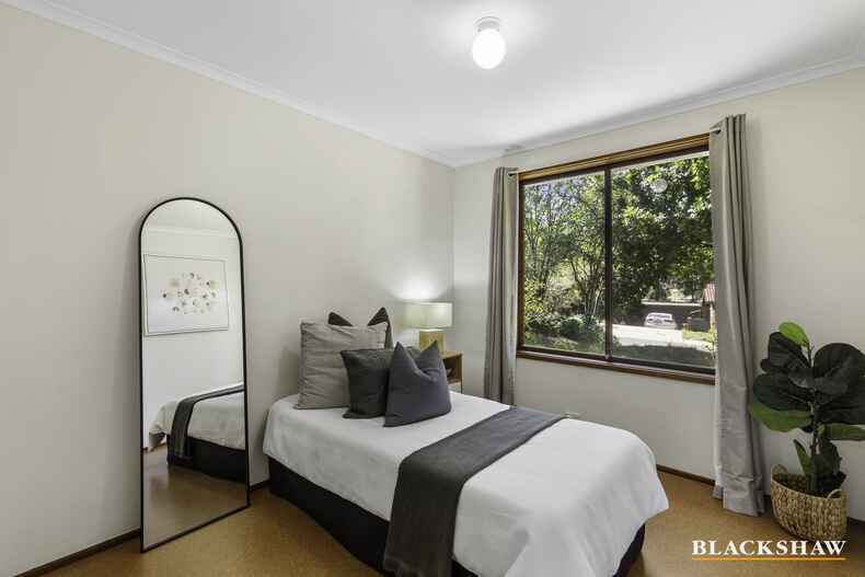 6 McArthur Place Latham