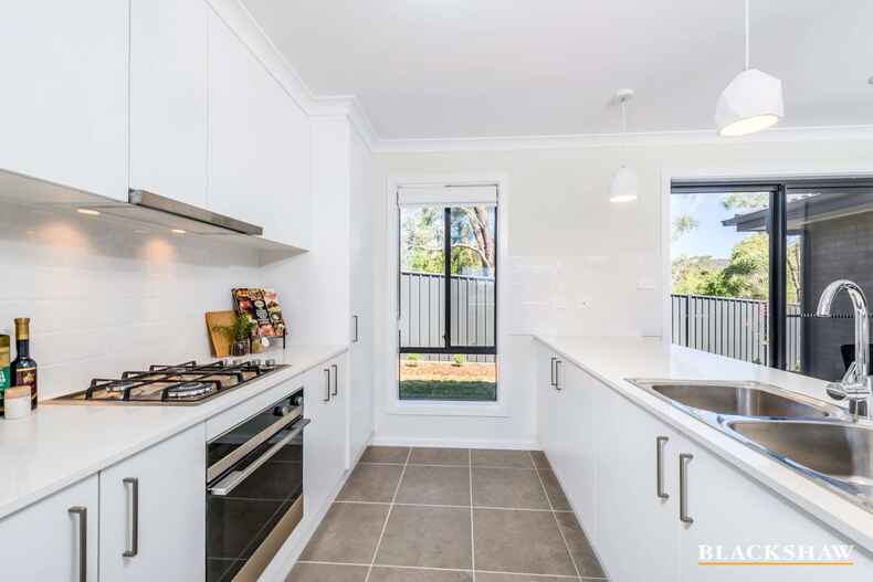 2/25 Miller Street Queanbeyan