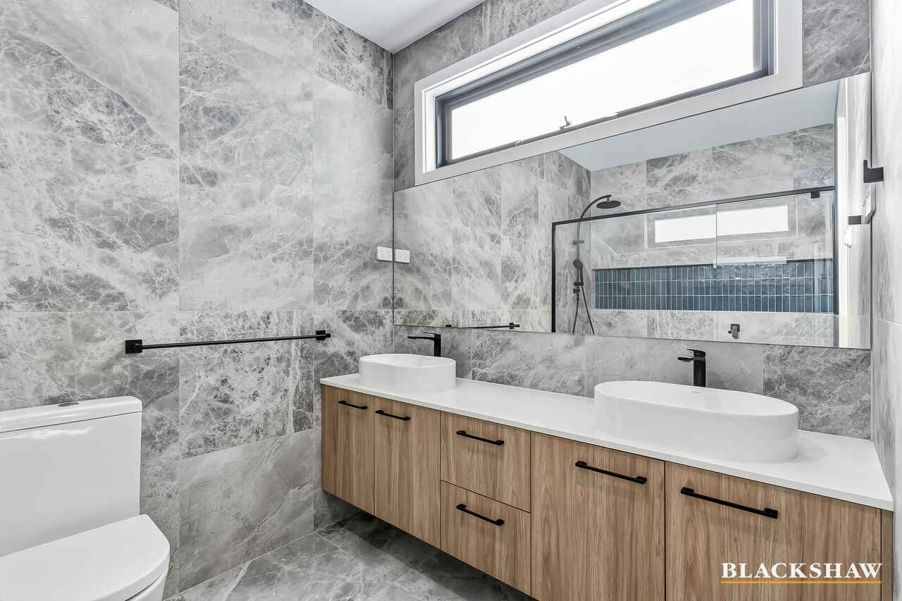 10 Perry Drive Chapman