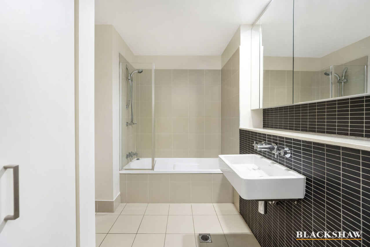 148/56 Eyre Street Kingston